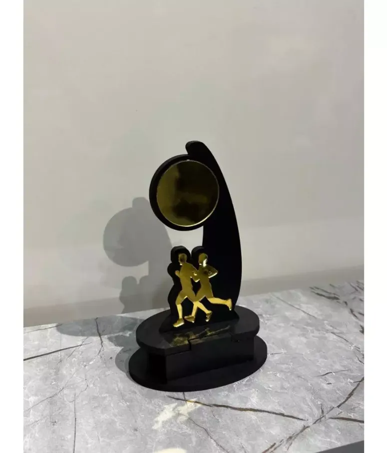Troféu esportivo personalizado em MDF e acrílico — 20 cm